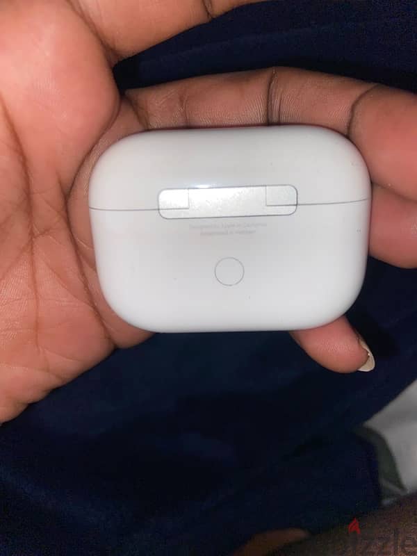 apple airpods pro with noise cancellation 4