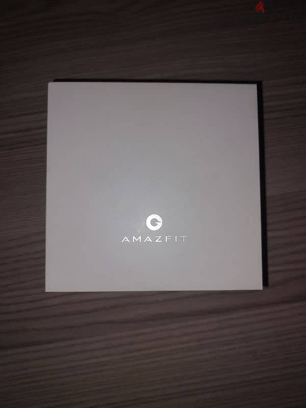 Amazfit Gtr with orginal box 7