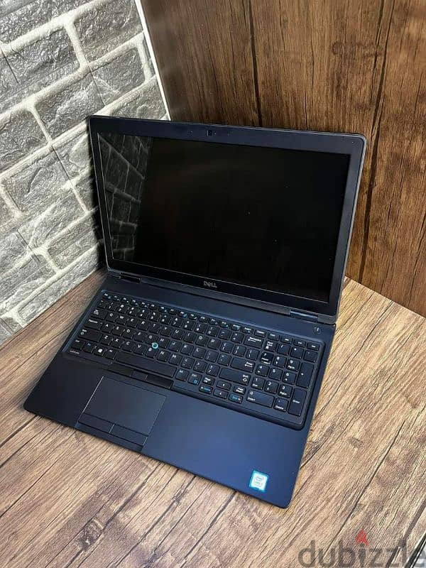 Dell latitude 5580 Ci5 7th, 8GB, 256M. 2 1