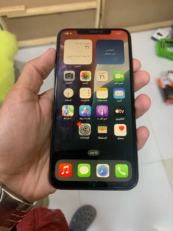 I phone xs max خطين 1