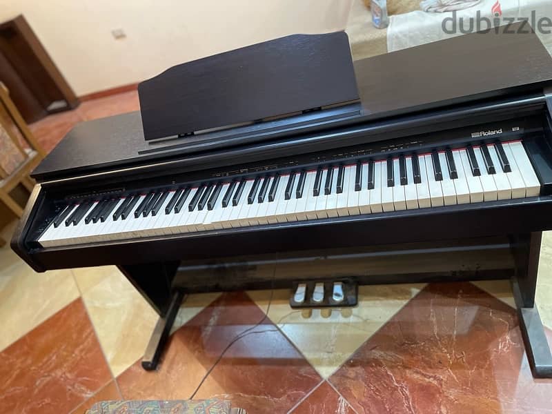 Roland piano 1