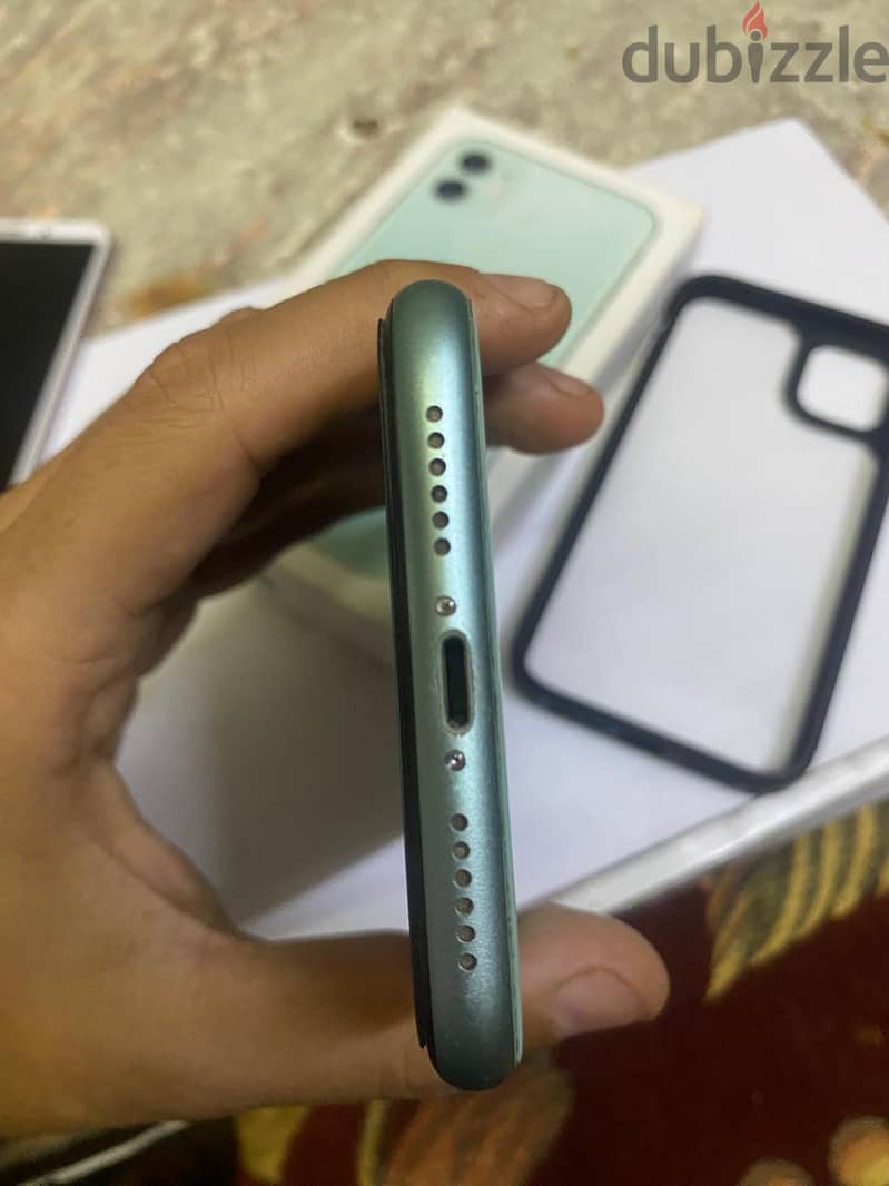 ايفون 11 مساحه 64 - iPhone 11 بالعلبه Box 4