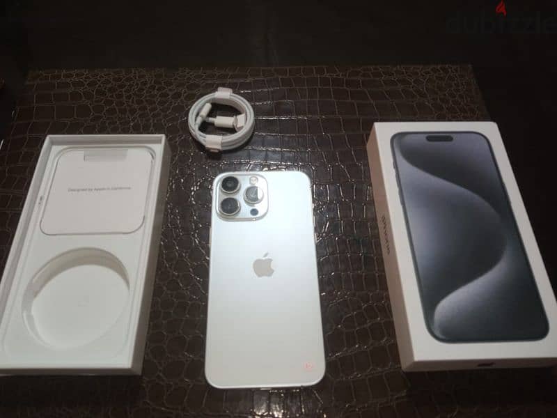 *شلالات وانهار وسيل من الخصومات  عالايفون 15 بروماكس Iphone 15 Promax 0