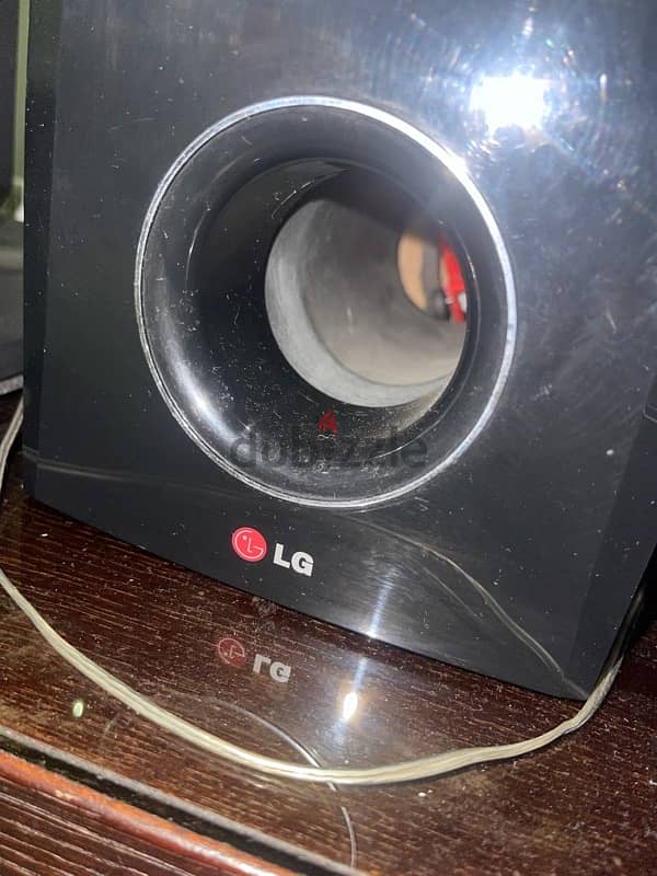 نظام صوت مسرحى LG 5.1 بحاله جيده جدا 5