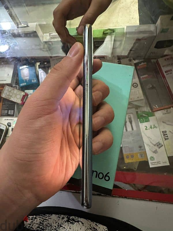 OPPO Reno6 4