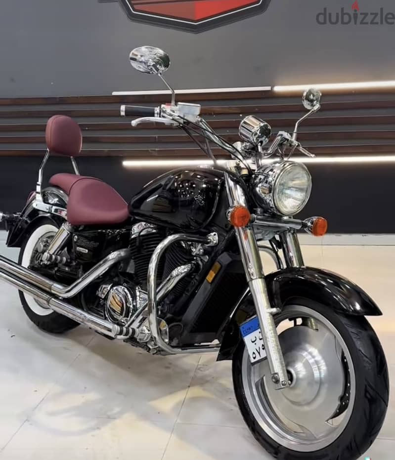 Honda shadow 1100 2005 lovely condition 0