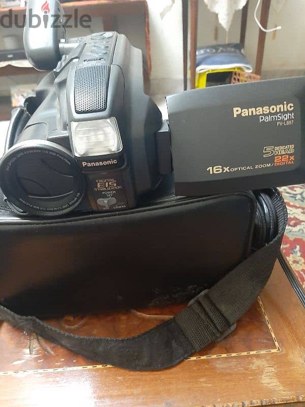 panasonic palmcorder vhsc pv-l657 2