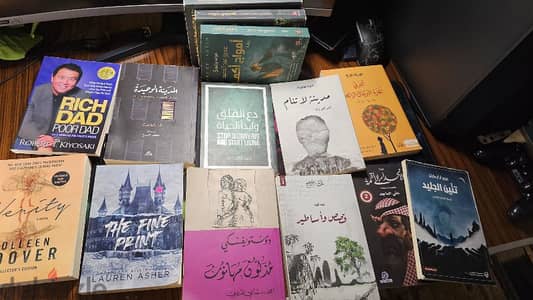 ١٤ كتاب متنوعين عربي وانجليزي