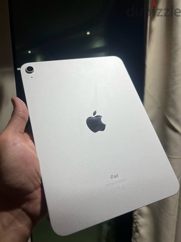 iPad 10th generation 64GB Silver 4