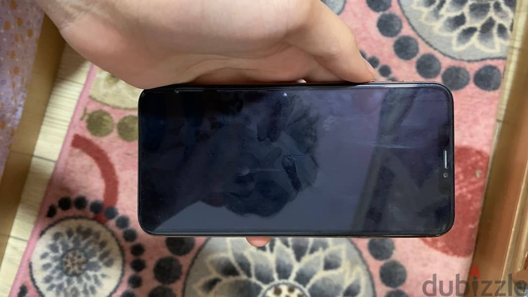 آيفون xs max 4