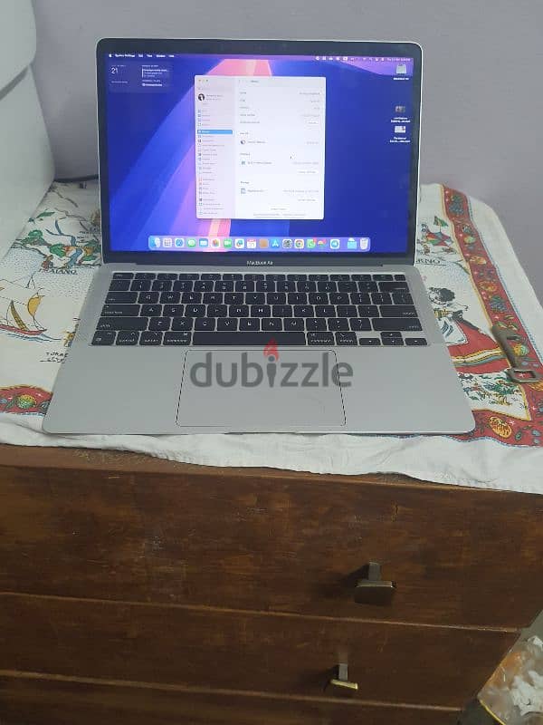 apple MacBook air 2020 M1 2