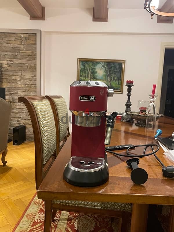 De Longhi Coffee Machine EC685 1