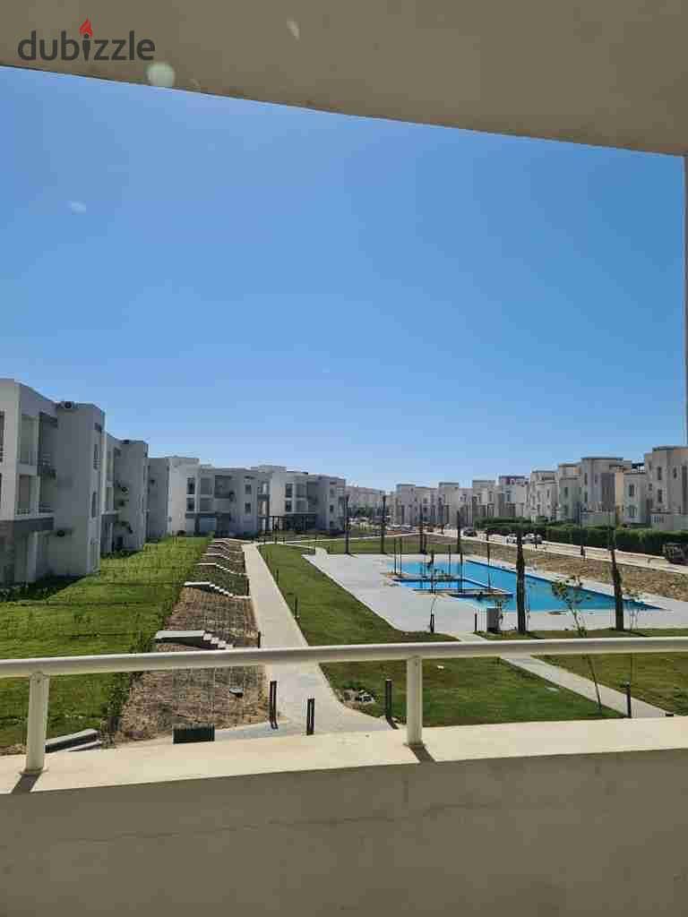 Chalet in Amwaj, first floor, 2 bedrooms, 2 bathrooms, view pool, at a snapshot price 0