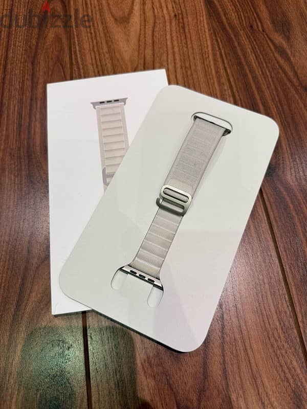 Apple watch ultra 1 with green alpine loop L 8