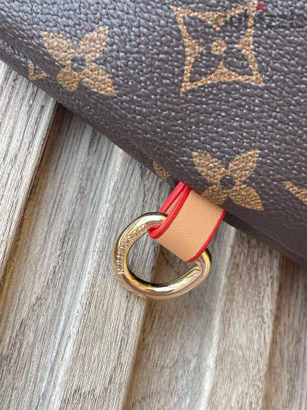 شنطة Louis Vuitton كوبي 1