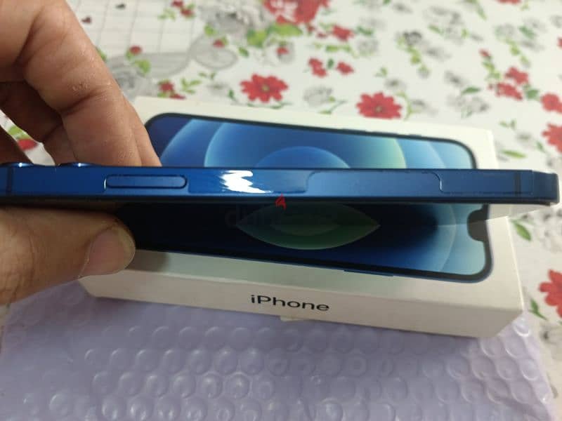 iphone 12 mint condition ايفون ١٢ حالة ممتازة خطين 0