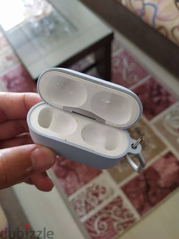 airpods charger 0