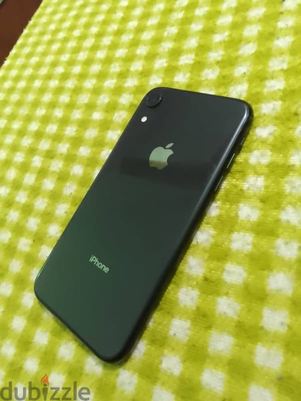 iPhone XR 8