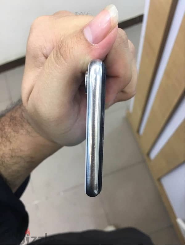 iPhone x  64 gb للبيع 2