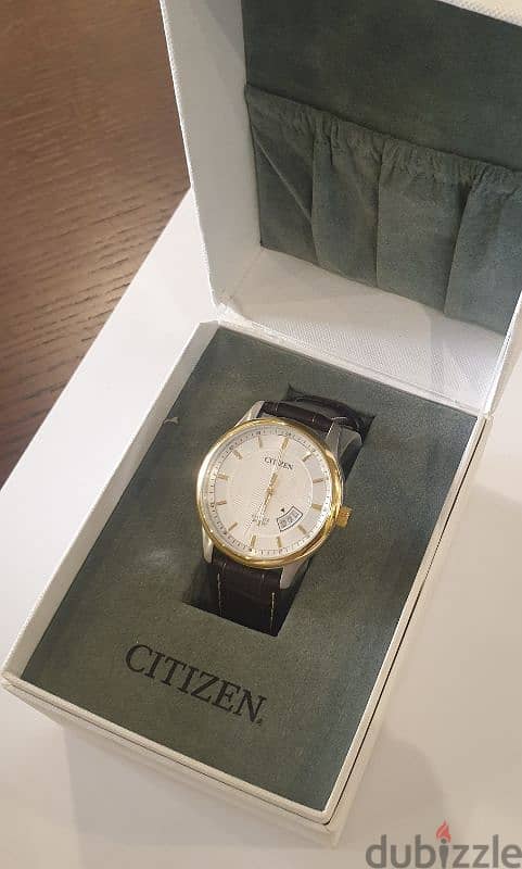 ساعه citizen BL105412A جديده لم تستخدم تماما بالعلبه للبيع 2