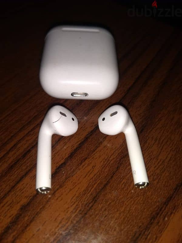 Apple Airpods ( 1 Generation ) original 9