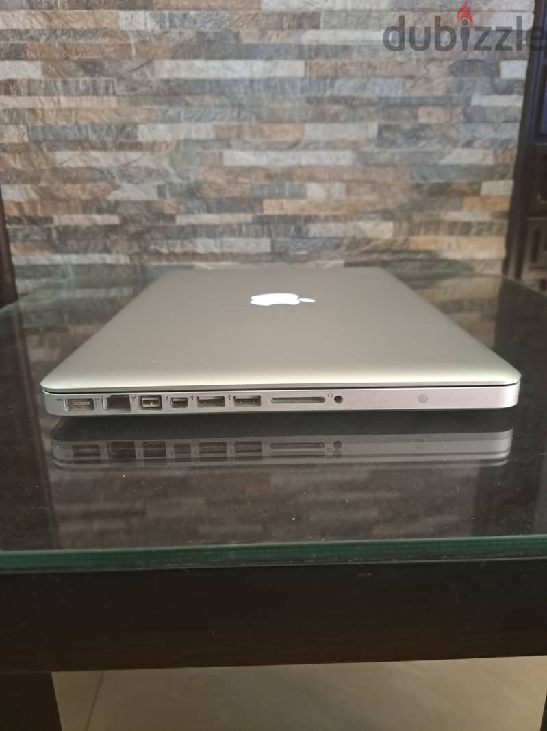 MacBook Pro (13-inch, 2011) 1