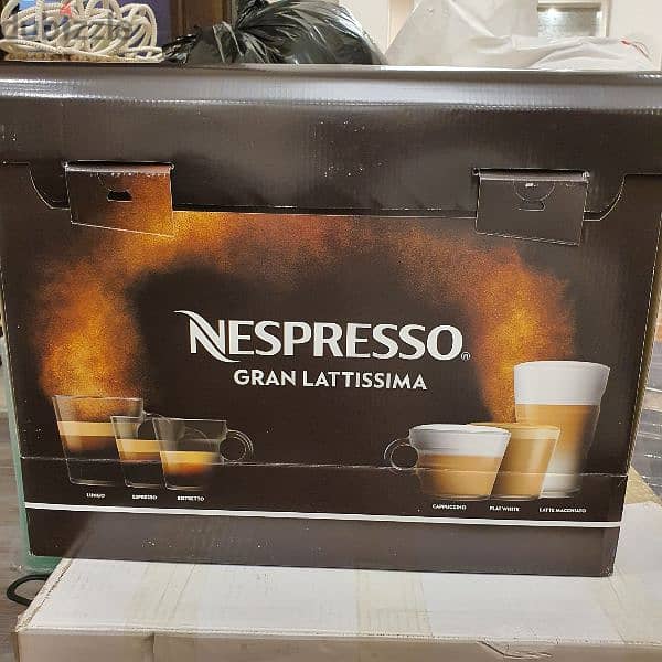 Nespresso Gran Lattissima Brand New 2