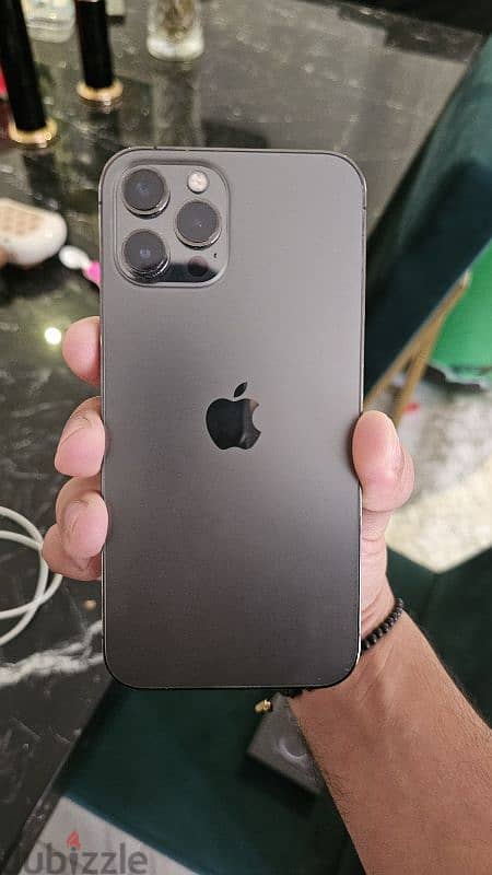 iphone 12 pro max 256 GB middle east version 3