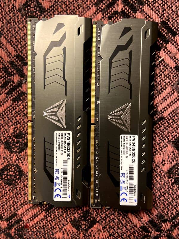 Patriot viper steel 3200HZ(2*8) استعمال ثلاث اشهر بالعلبة DDR4 2