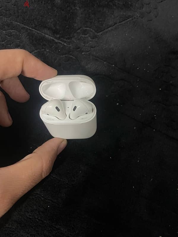 ايربودز ايل الجيل الثاني airpods 2nd generation  الاصليه بكرتونتها 1