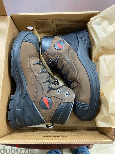 Red wing safety shoes