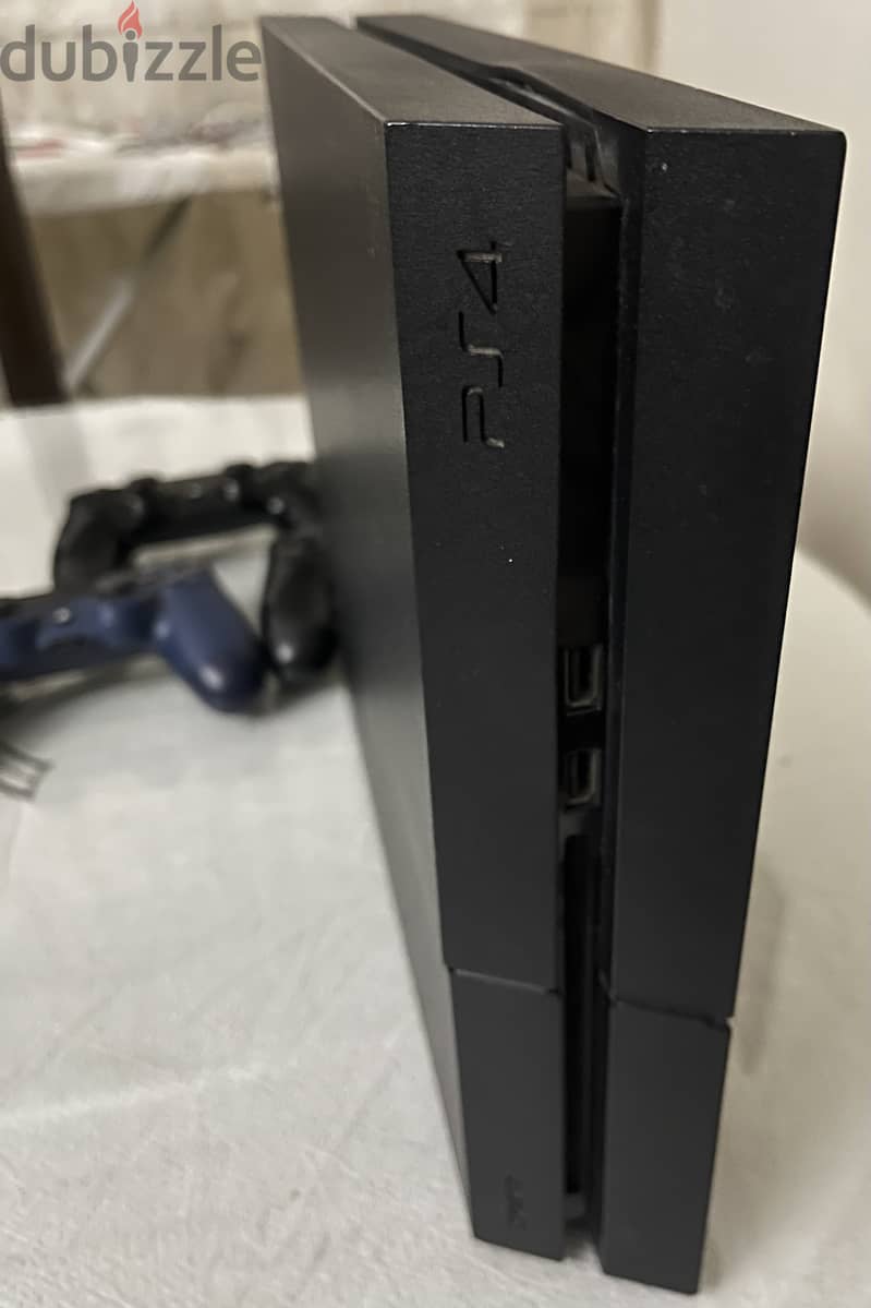 PlayStation 4 1TB 4