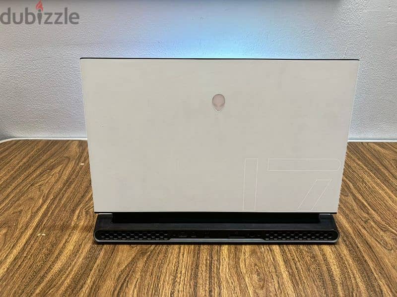 dell alienware M17 R3 0