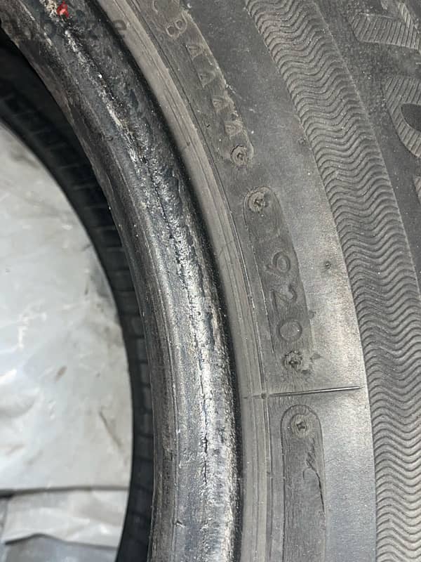 بريدجستون تايلاندي عدد ٥  مستعملة  مقاس 195/60 R15 3