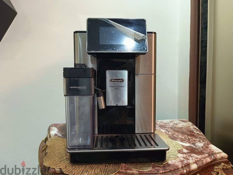 Espresso coffee machine,2.2 liters,1450W ,black and silver ECAM610.75 0