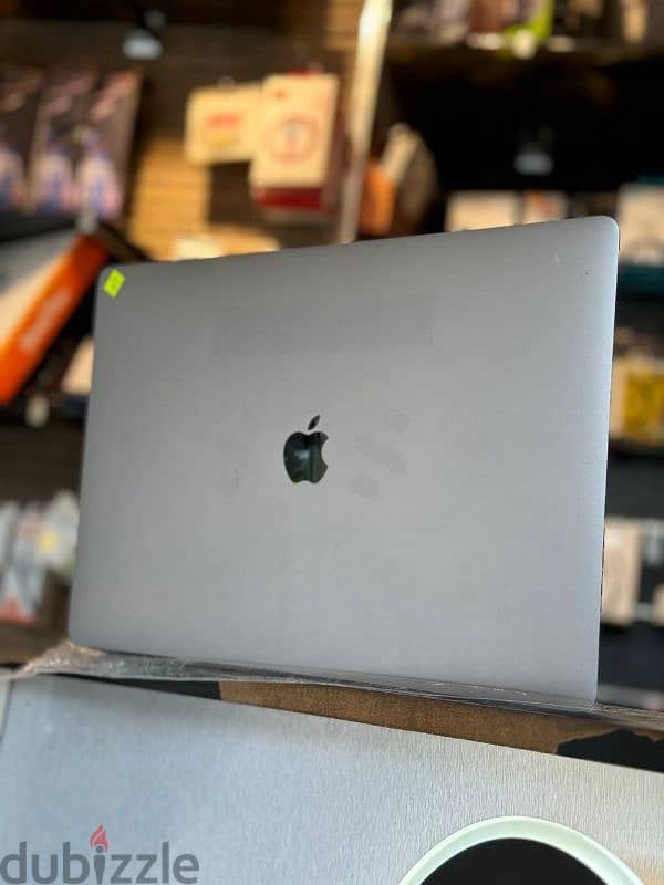 للبيع: MacBook Pro 2017 7