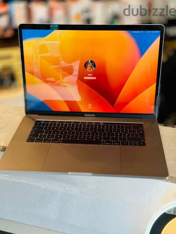 للبيع: MacBook Pro 2017 8