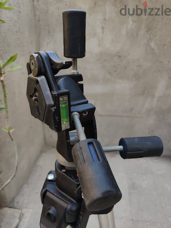 ترايبود tripod manfrotto ايطالي 5