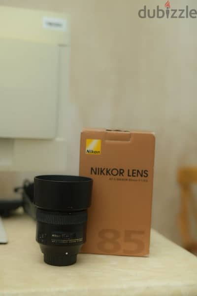 عدسه نيكون 85 فتحه 1.8 g nikon 85