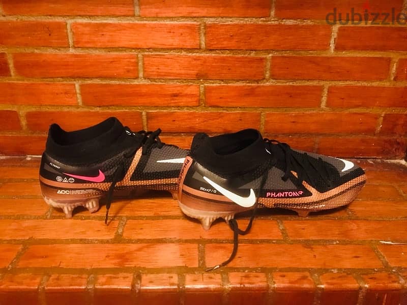 جزمه كوره . . حذاء رياضى . . ستارز …Nike Phantom Professional 0