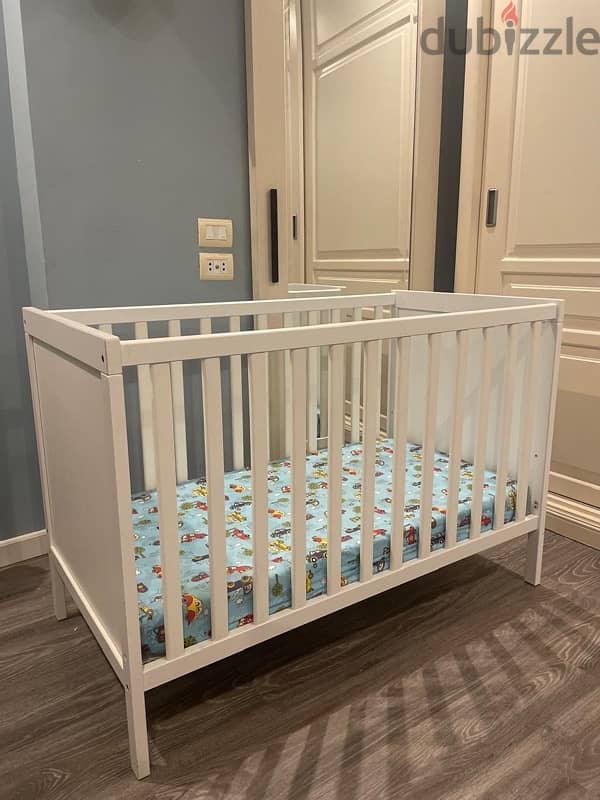 Ikea Baby Crib + Mattress ( Moms Gift )  استخدام بسيط جدا 0