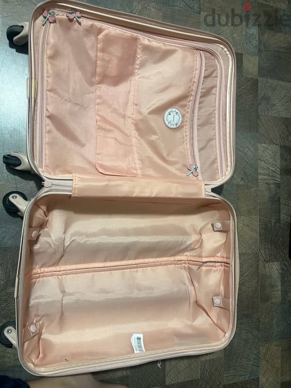 parfois limited edition suit case 4