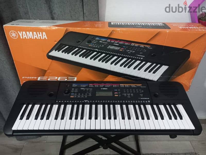 Yamaha psr e263 1