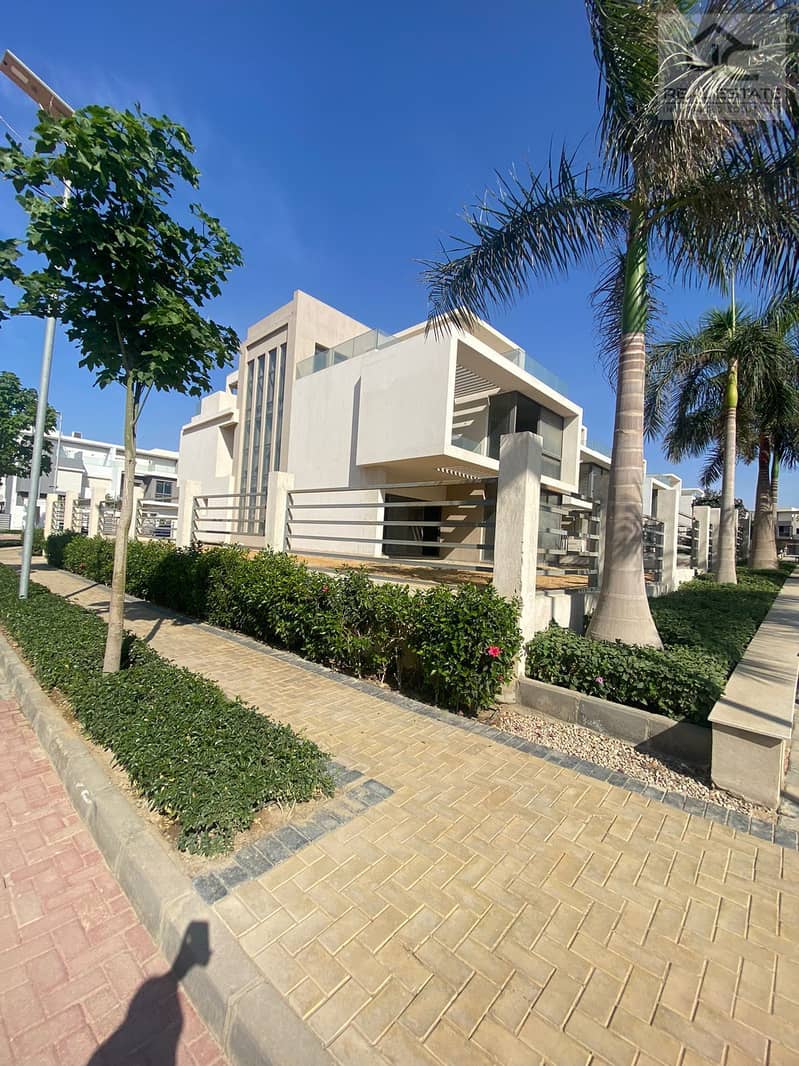 Ready to move a stand alone villa view landscape and club house with down payment and installments for sale in Fifth Square 0