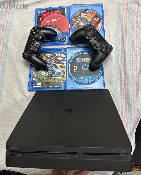 Playstation 4 slim 4