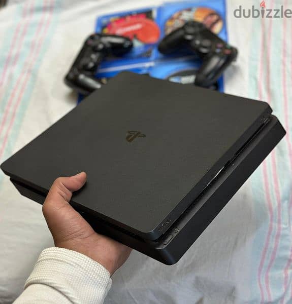 Playstation 4 slim 5