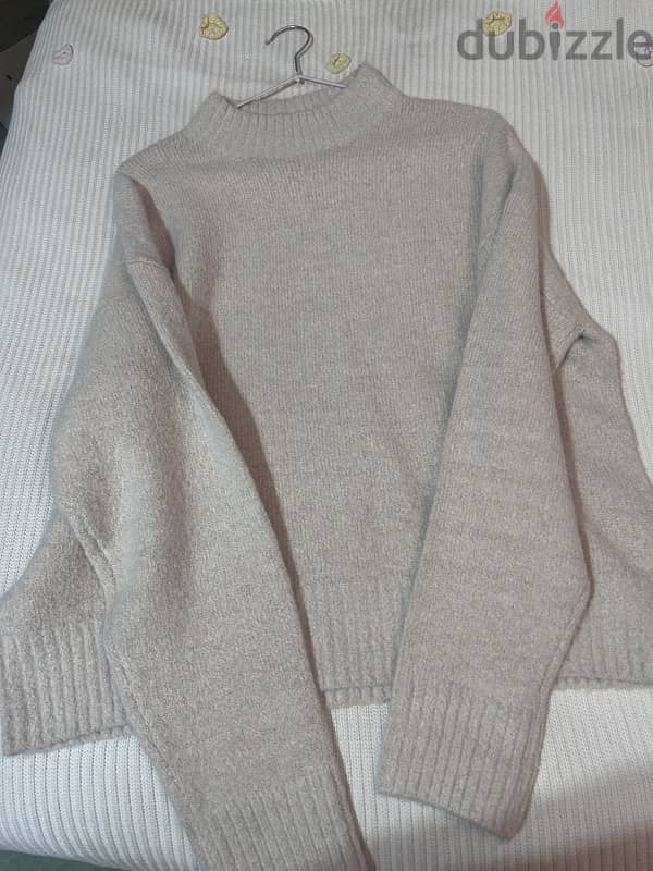 Beige pullover from bershka Kuwait 1