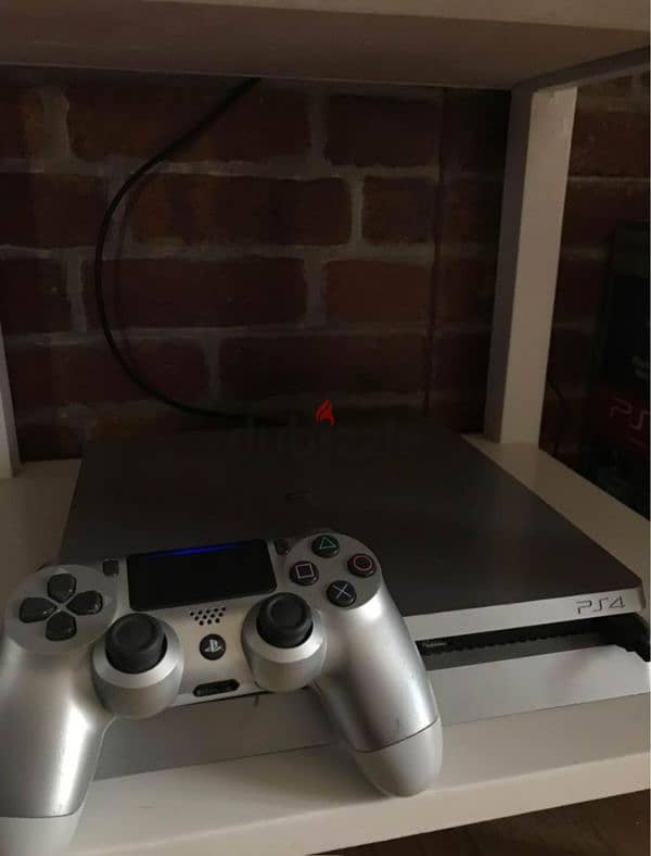 playstation 4 slim 1