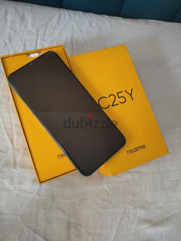 ريلمي realme c25y حالة جيدة جدا 4/128 معاة العلبة 0