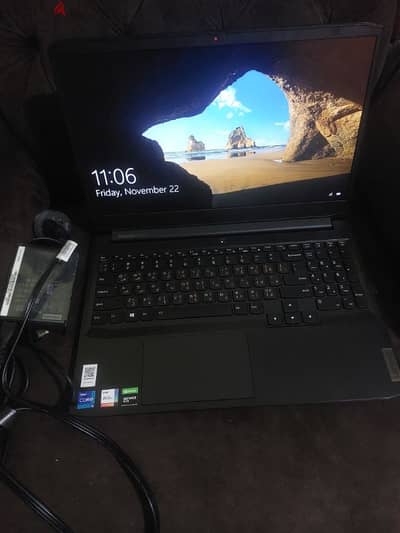 Lenovo Gaming3 15IHU6 / i5